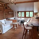 Chic Mit Whirlpool By Interhome וילדהאוס